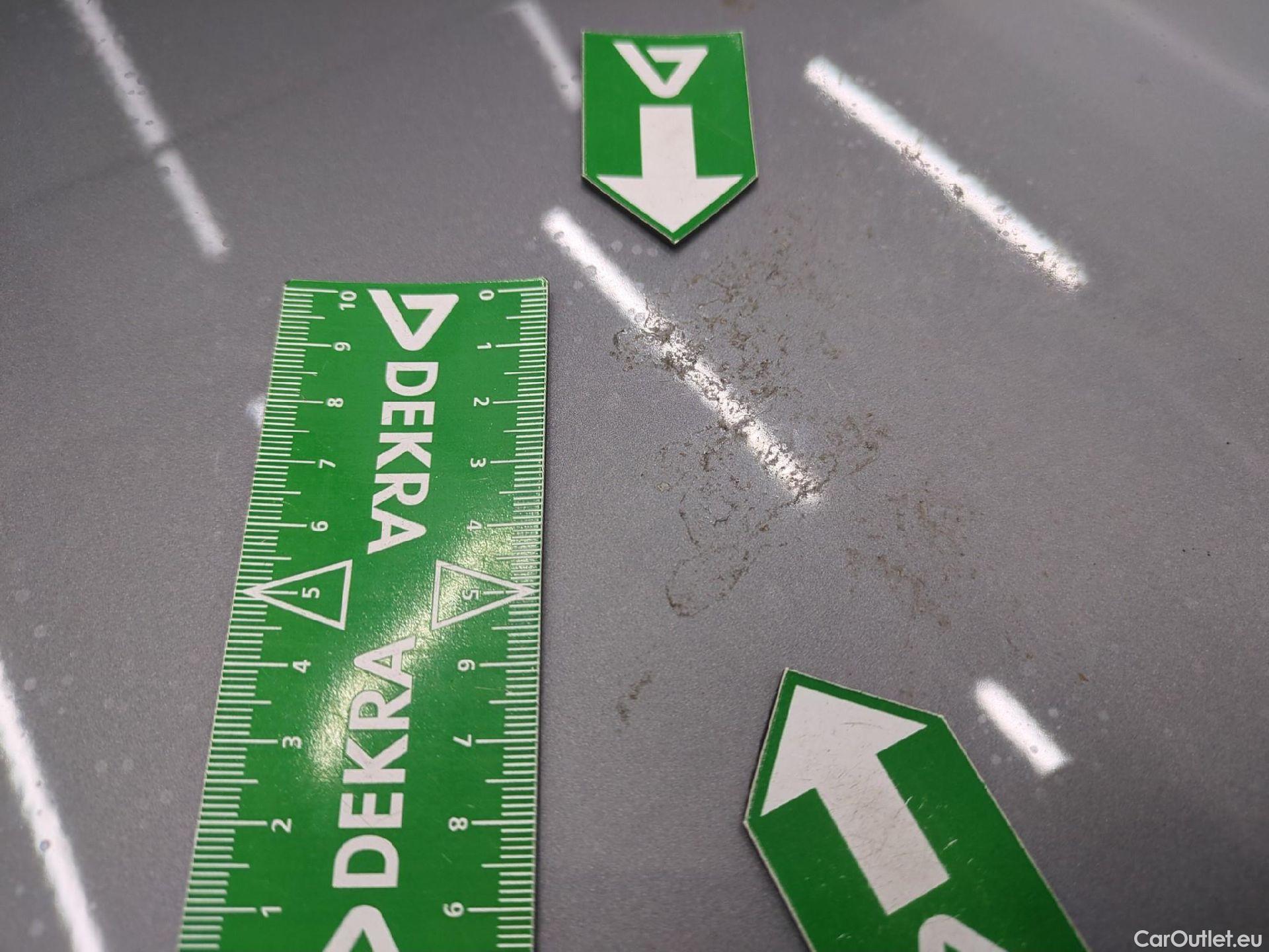  Ford  Kuga FORD  / 2019 / 5P / SUV 2.5 Dur 225 hybrid PHEV Pshift Titanium #24