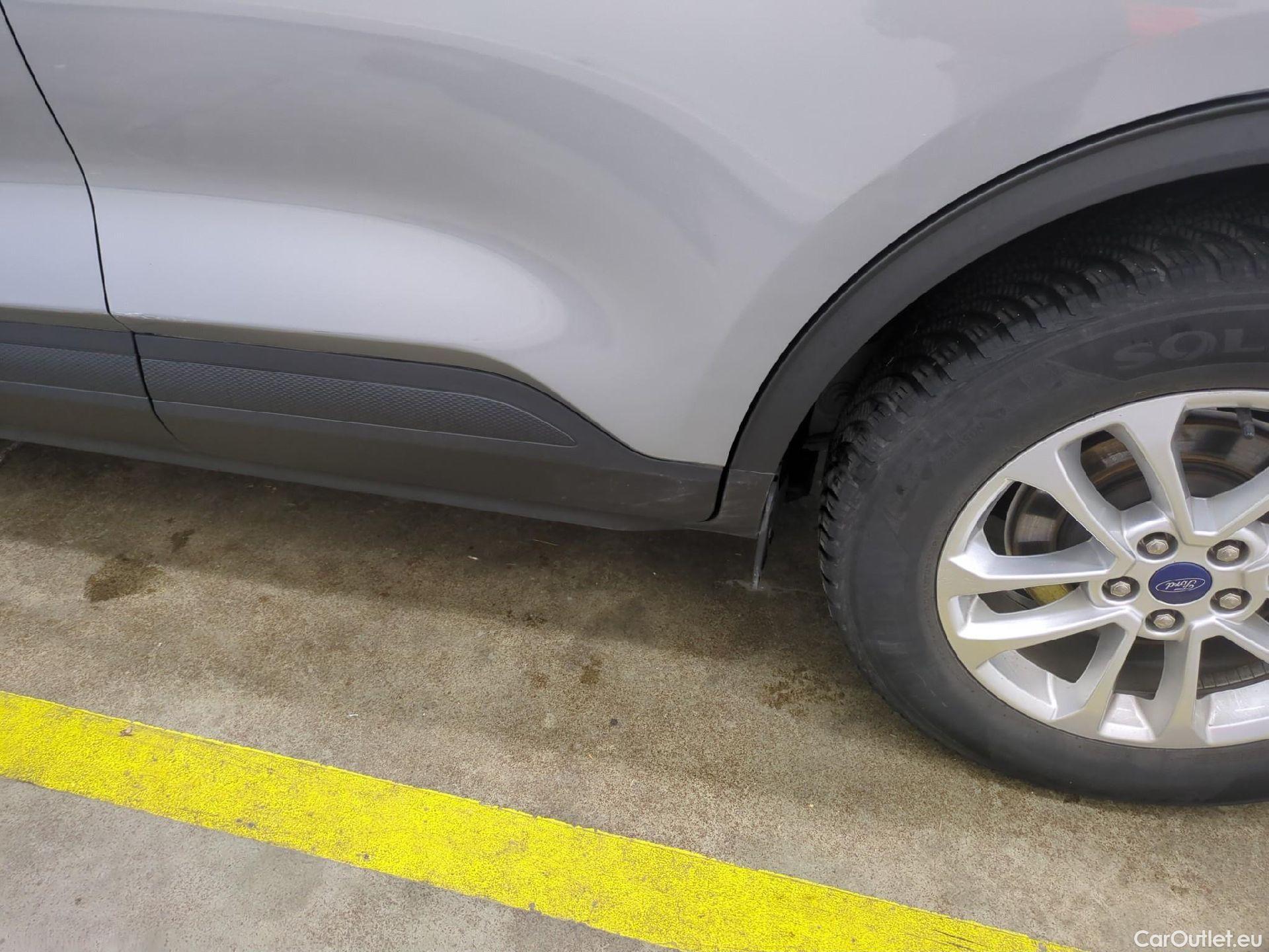  Ford  Kuga FORD  / 2019 / 5P / SUV 2.5 Dur 225 hybrid PHEV Pshift Titanium #19