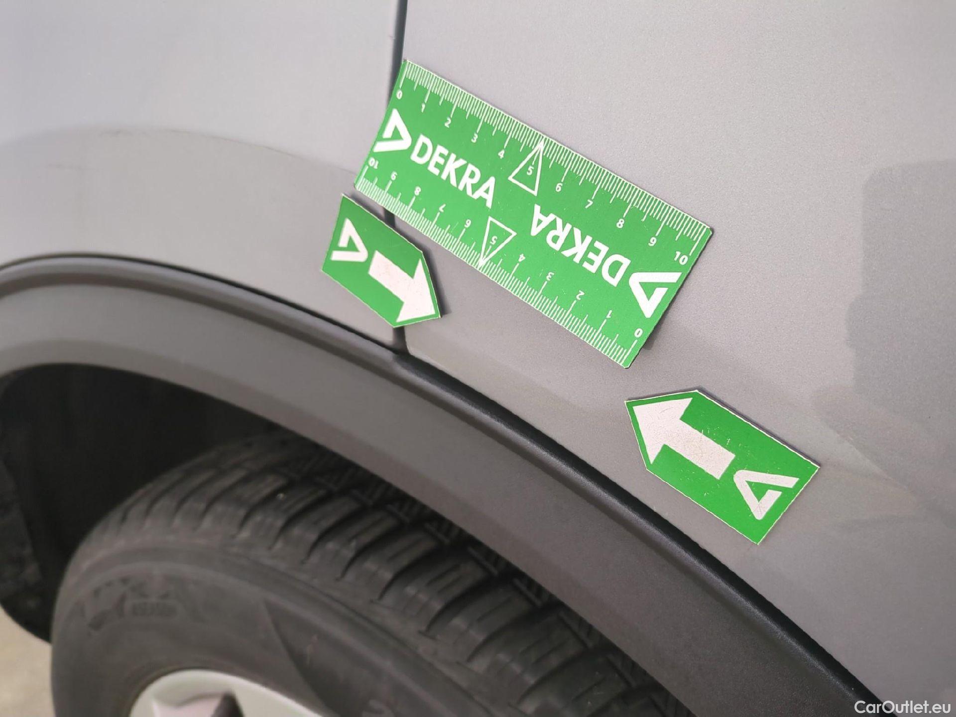  Ford  Kuga FORD  / 2019 / 5P / SUV 2.5 Dur 225 hybrid PHEV Pshift Titanium #32