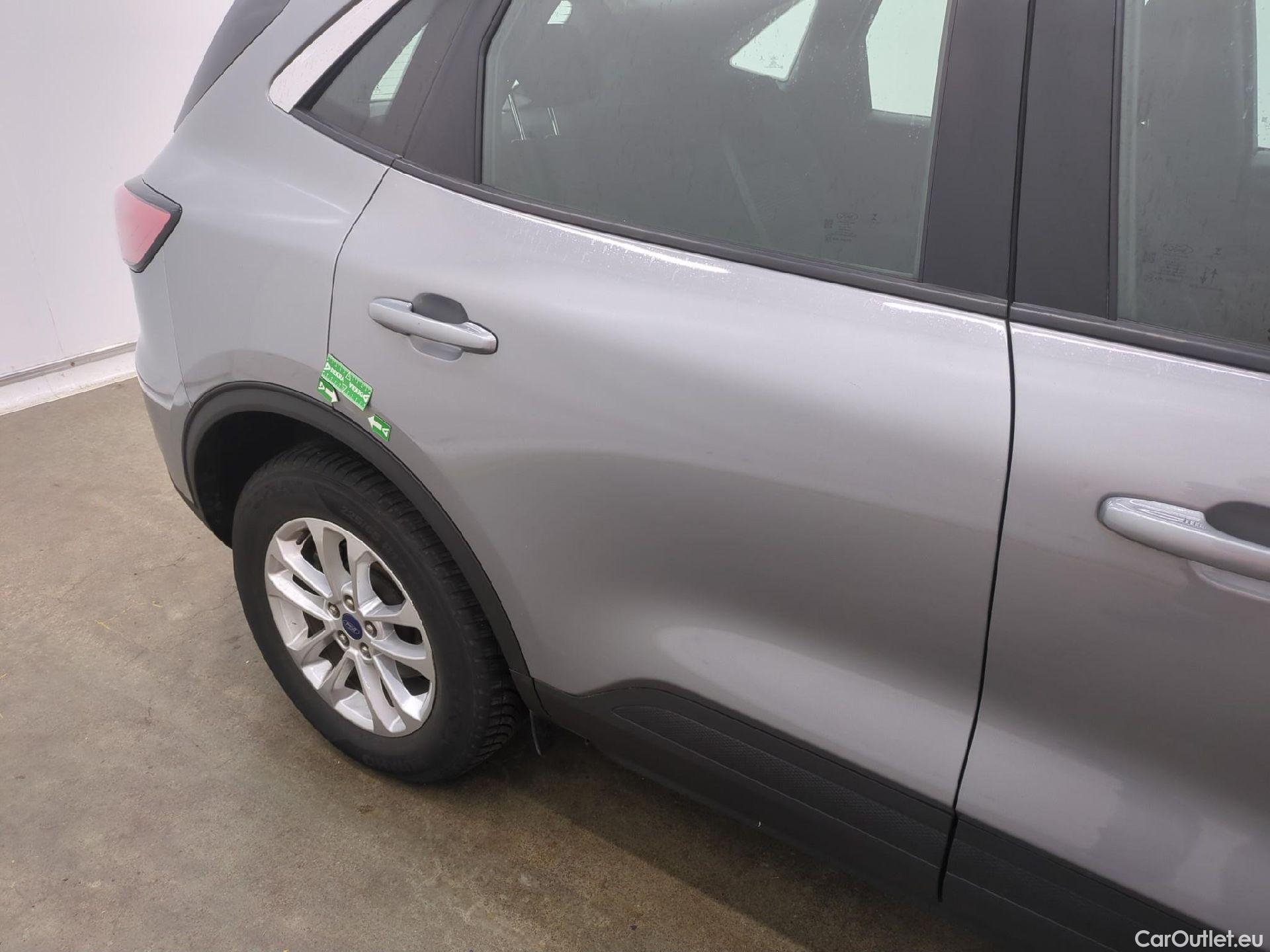  Ford  Kuga FORD  / 2019 / 5P / SUV 2.5 Dur 225 hybrid PHEV Pshift Titanium #30