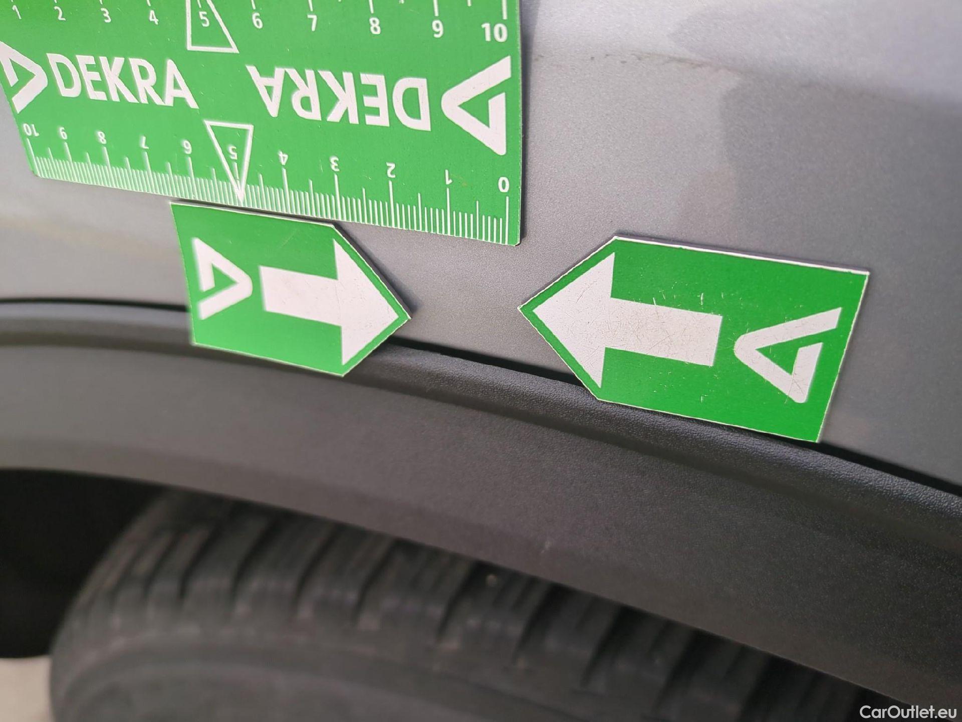  Ford  Kuga FORD  / 2019 / 5P / SUV 2.5 Dur 225 hybrid PHEV Pshift Titanium #28