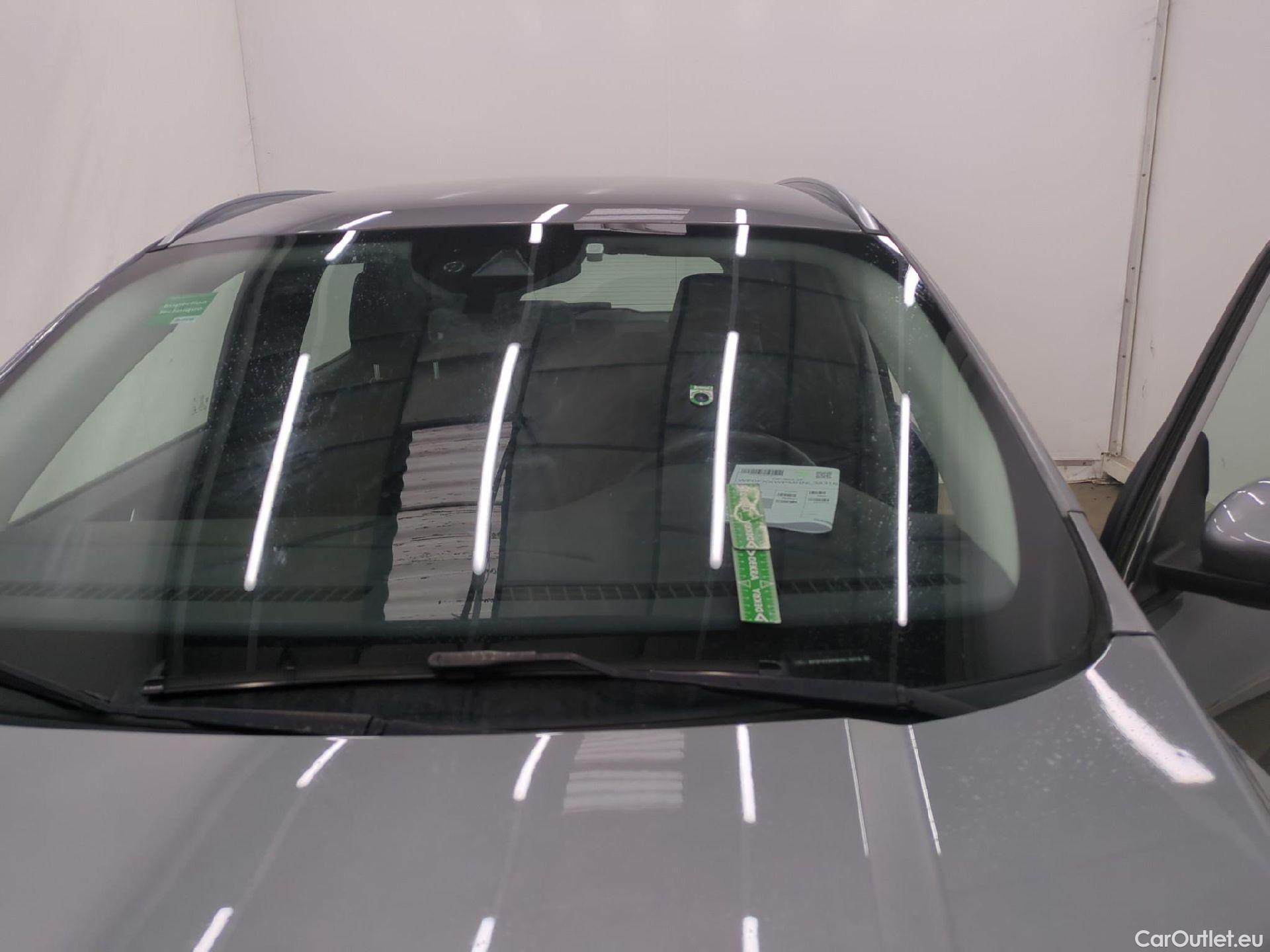  Ford  Kuga FORD  / 2019 / 5P / SUV 2.5 Dur 225 hybrid PHEV Pshift Titanium #38