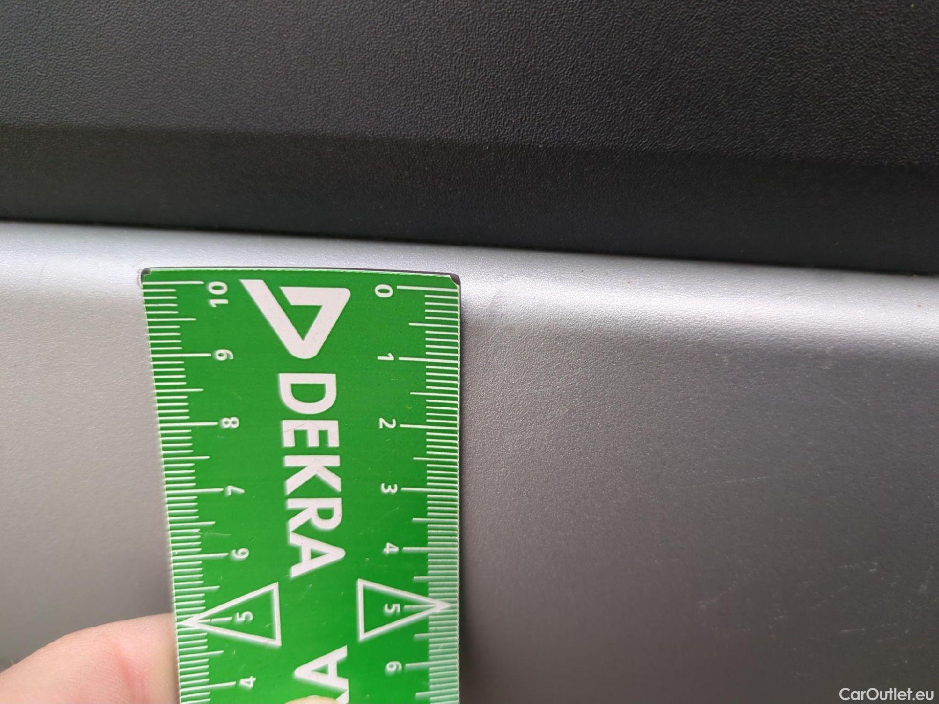  Ford  Kuga FORD  / 2019 / 5P / SUV 2.5 Dur 225 hybrid PHEV Pshift Titanium #27