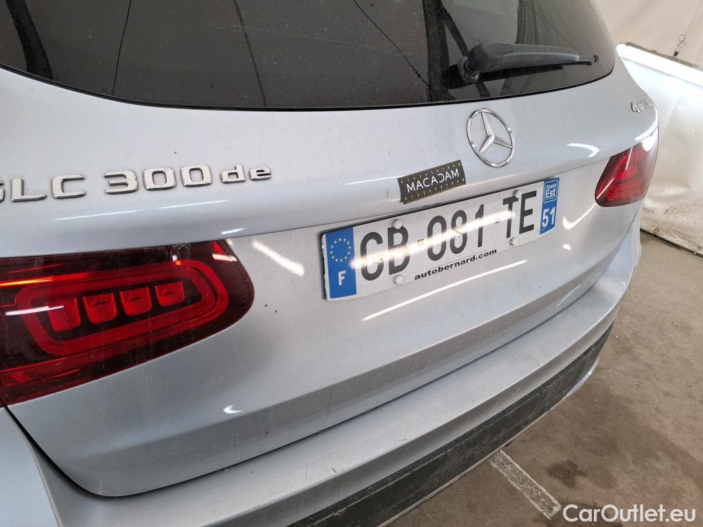  Mercedes  G-Klasee MERCEDES-BENZ GLC / 2019 / 5P / SUV 2.0 GLC 300 DE AMG LINE 4MATIC #26