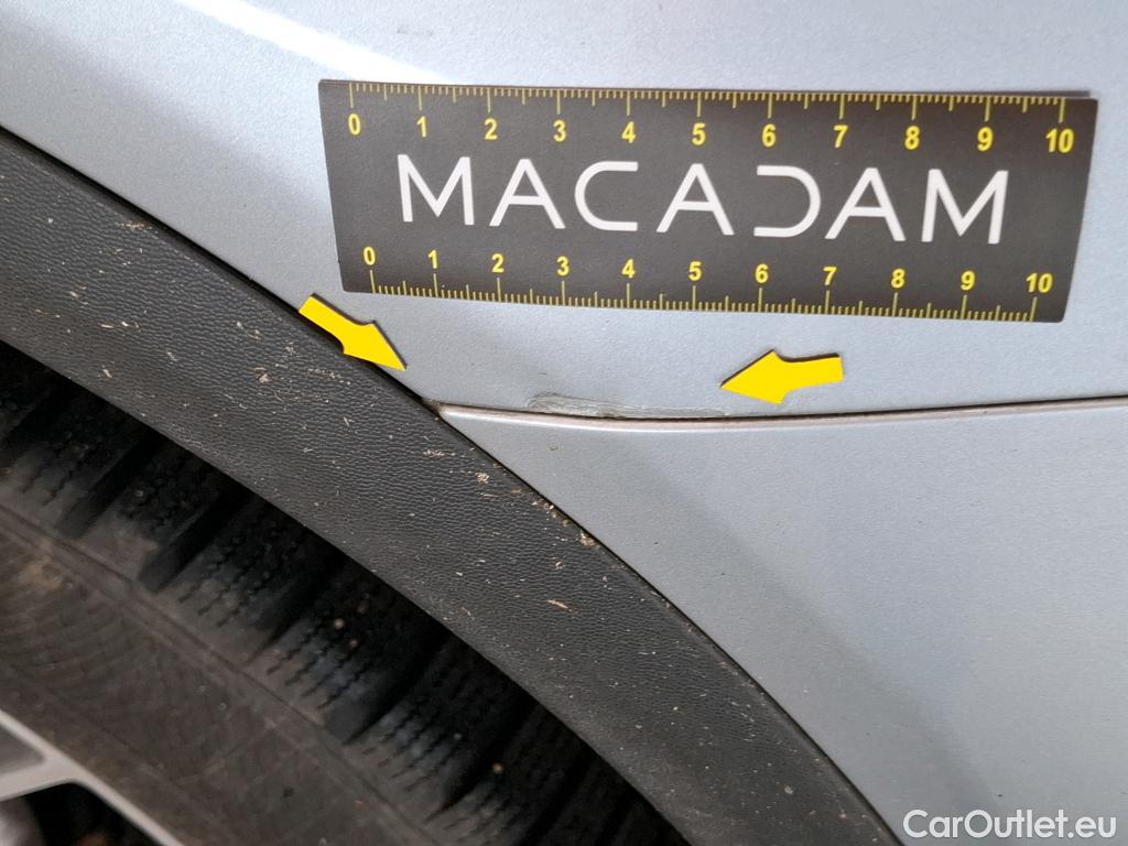  Mercedes  G-Klasee MERCEDES-BENZ GLC / 2019 / 5P / SUV 2.0 GLC 300 DE AMG LINE 4MATIC #19