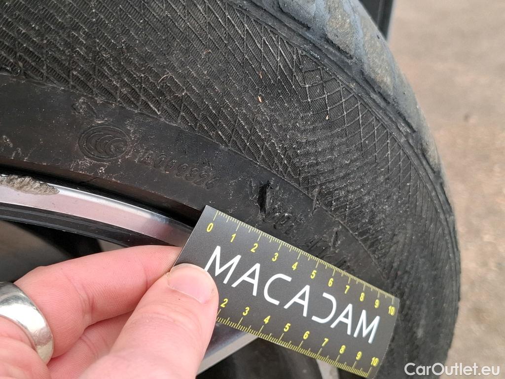  Mercedes  G-Klasee MERCEDES-BENZ GLC / 2019 / 5P / SUV 2.0 GLC 300 DE AMG LINE 4MATIC #2