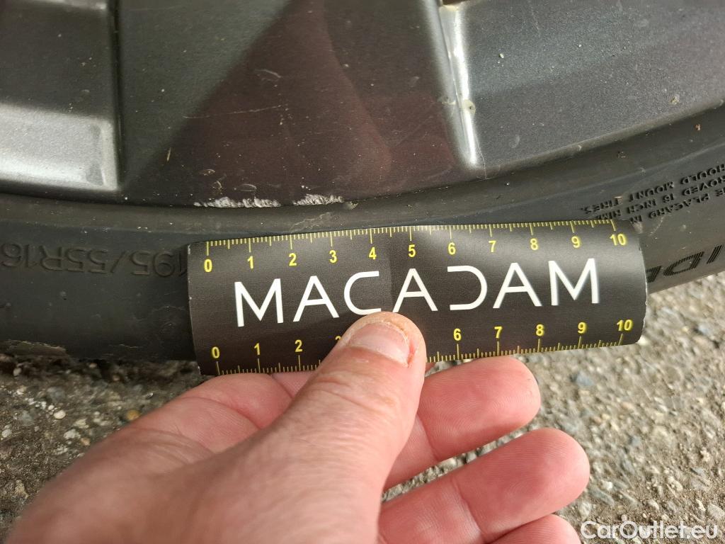  Peugeot  208  (e-) Allure 50kWh BVA #6