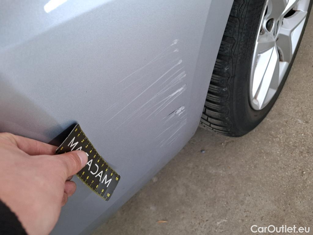  Seat  Leon SEAT  Sportstourer / 2020 / 5P / Break 1.0 eTSI 110 DSG S&S Style Business #2