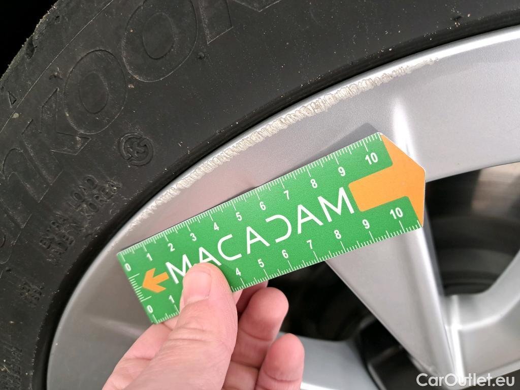  Tesla  Model 3 TESLA  / 2018 / 4P / Berline Grande Autonomie #5