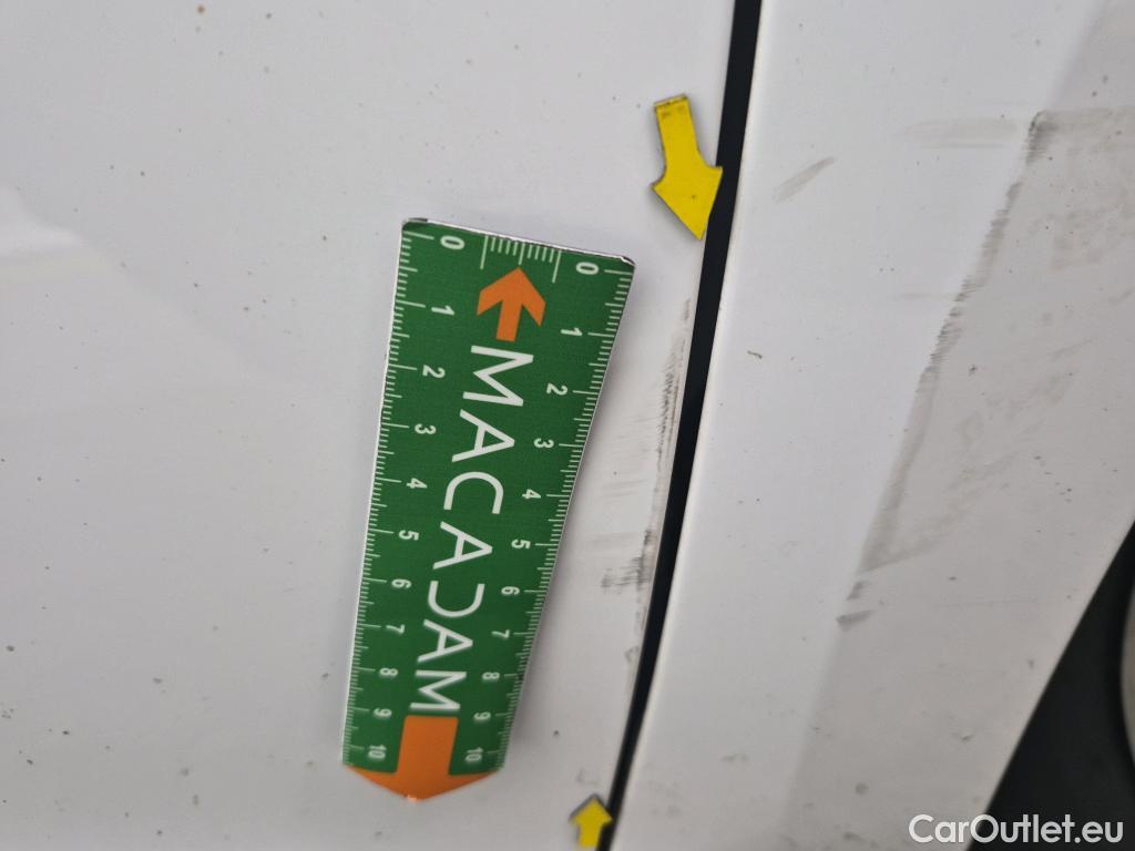  Opel  Corsa  F e Edition Business 50kWh BVA #48