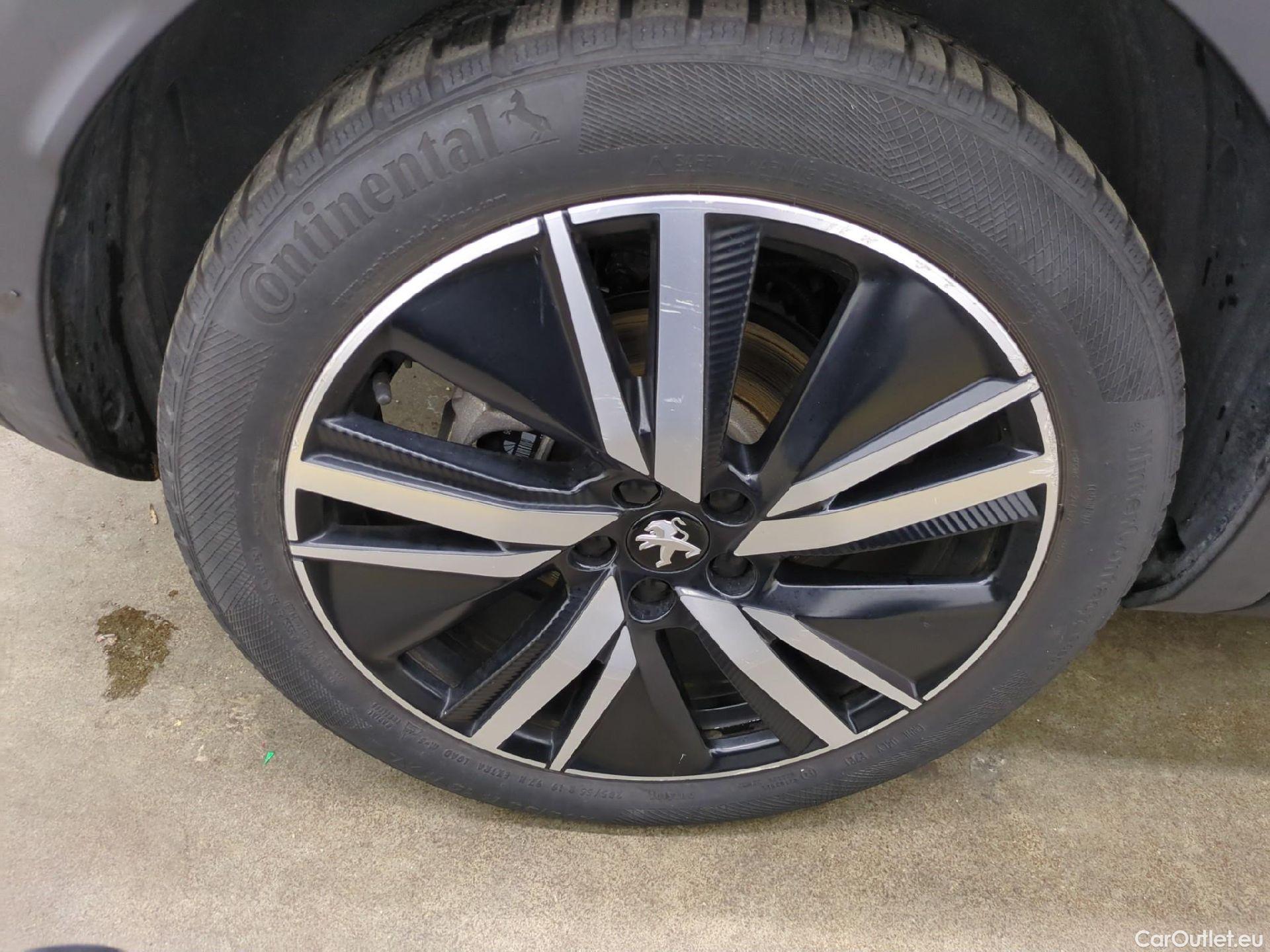  Peugeot  3008 PEUGEOT  / 2020 / 5P / SUV 1.6 HYBRID4 300 E-EAT8 GT Pack #27