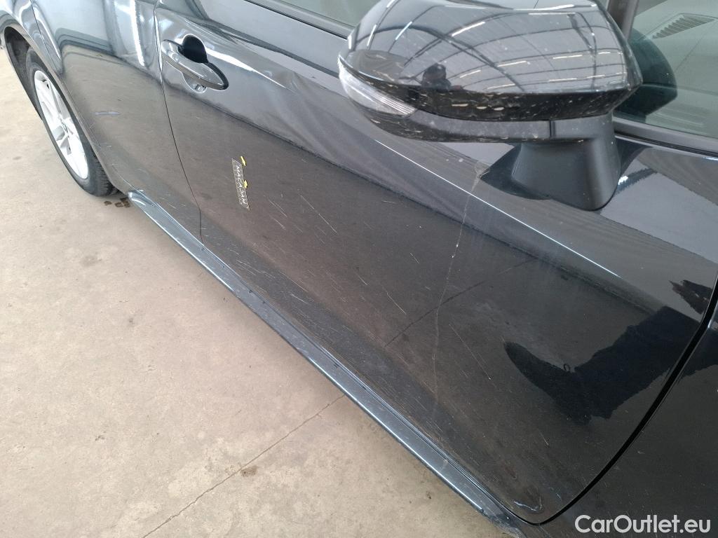  Toyota  Corolla TOYOTA  Touring Sports / 2018 / 5P / Break Hybride 122h Dynamic Business Stage Acad #13