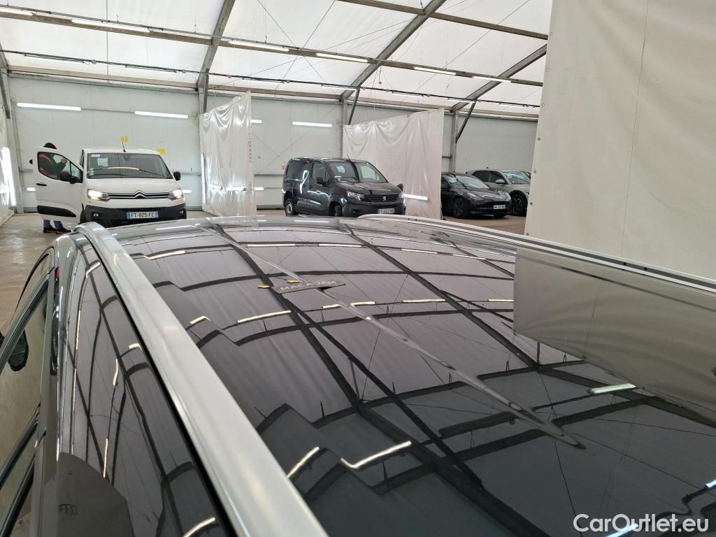  Toyota  Corolla TOYOTA  Touring Sports / 2018 / 5P / Break Hybride 122h Dynamic Business Stage Acad #33