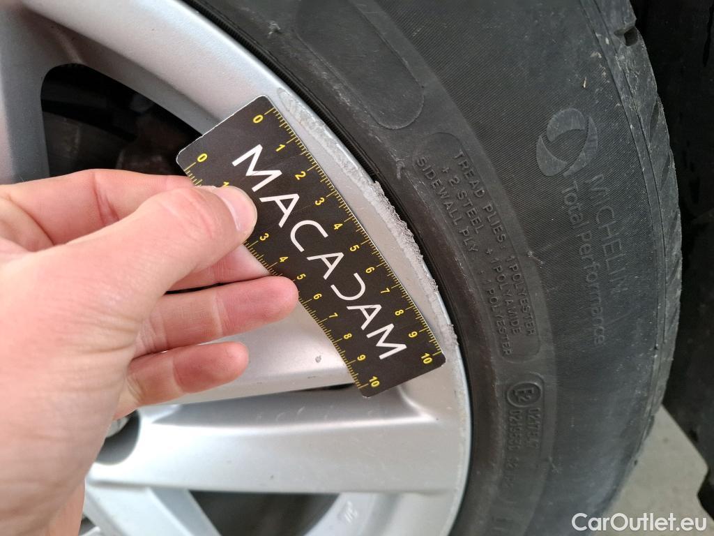  Toyota  Corolla TOYOTA  Touring Sports / 2018 / 5P / Break Hybride 122h Dynamic Business Stage Acad #7