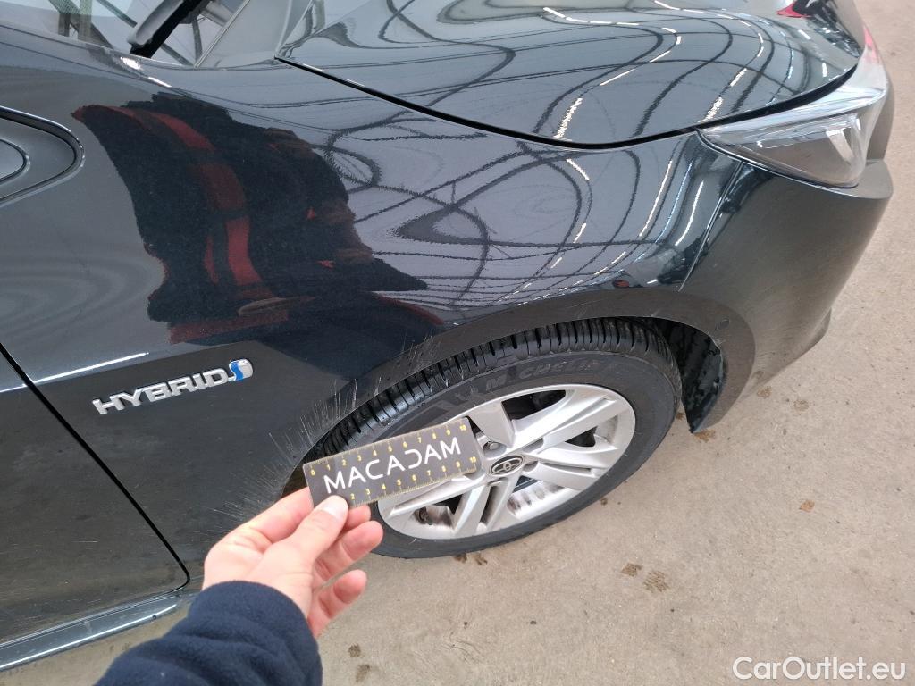  Toyota  Corolla TOYOTA  Touring Sports / 2018 / 5P / Break Hybride 122h Dynamic Business Stage Acad #31