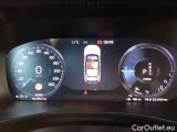  Volvo  XC 40 VOLVO XC40 / 2021 / 5P / SUV T5 RECHARGE PLUG-IN AUTO CORE #4