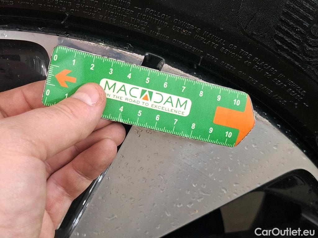  Volvo  XC 40 VOLVO XC40 / 2022 / 5P / SUV Recharge T4 211 DCT7 Start #4