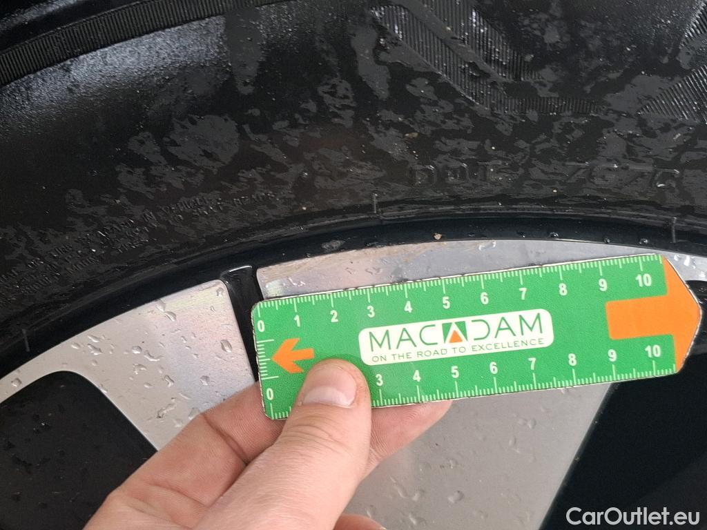  Volvo  XC 40 VOLVO XC40 / 2022 / 5P / SUV Recharge T4 211 DCT7 Start #10