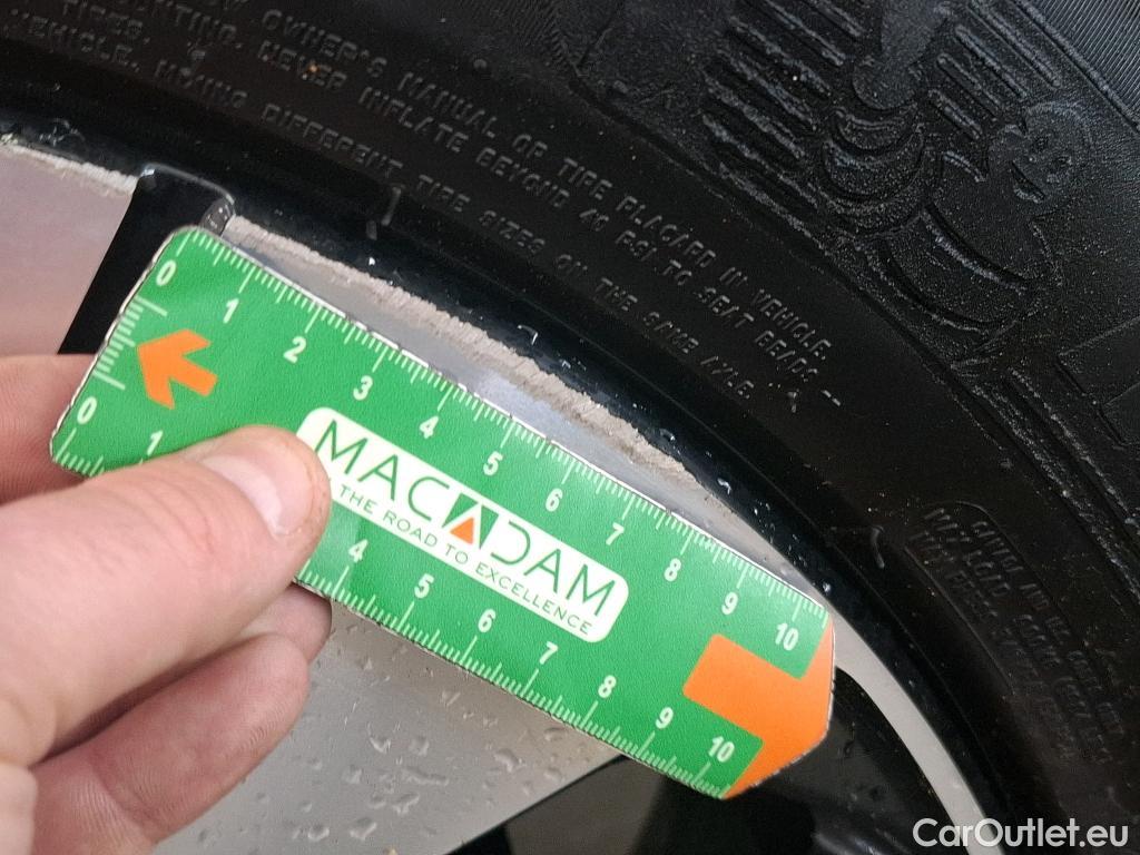  Volvo  XC 40 VOLVO XC40 / 2022 / 5P / SUV Recharge T4 211 DCT7 Start #3