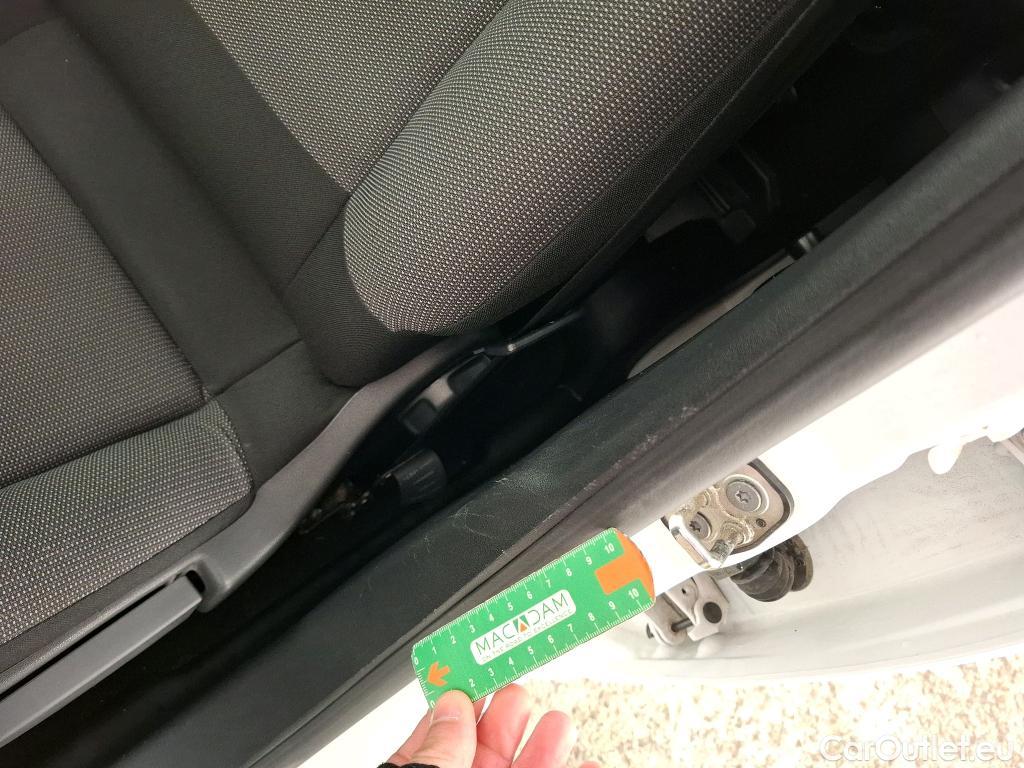  Citroen  C3  Société Feel 1.5 BlueHDI 100CV BVM6 E6d #4