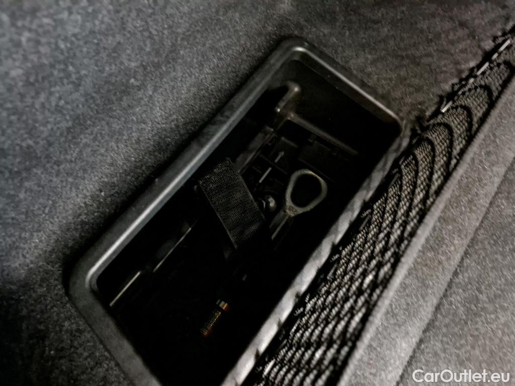  Bmw  Serie 3 BMW Série 3 Berline  2018  4P  Berline 320d 190ch Business Design BVA8 #24