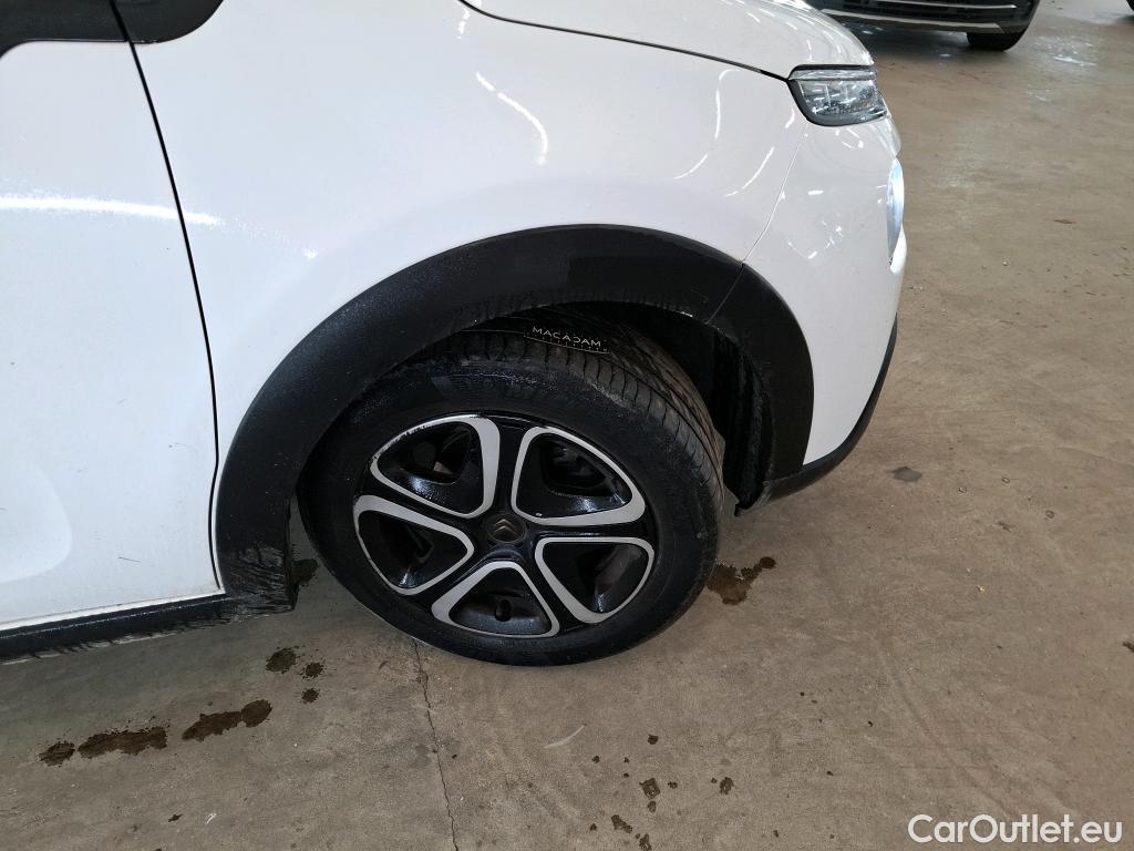  Citroen  C3  Feel Pack 1.2 PureTech 80CV BVM5 E6d #1