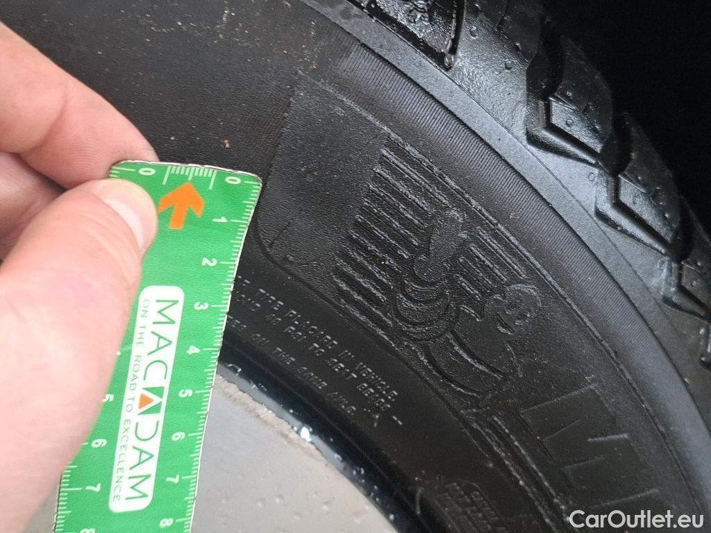  Volvo  XC 40 VOLVO XC40 / 2022 / 5P / SUV Recharge T4 211 DCT7 Start #27