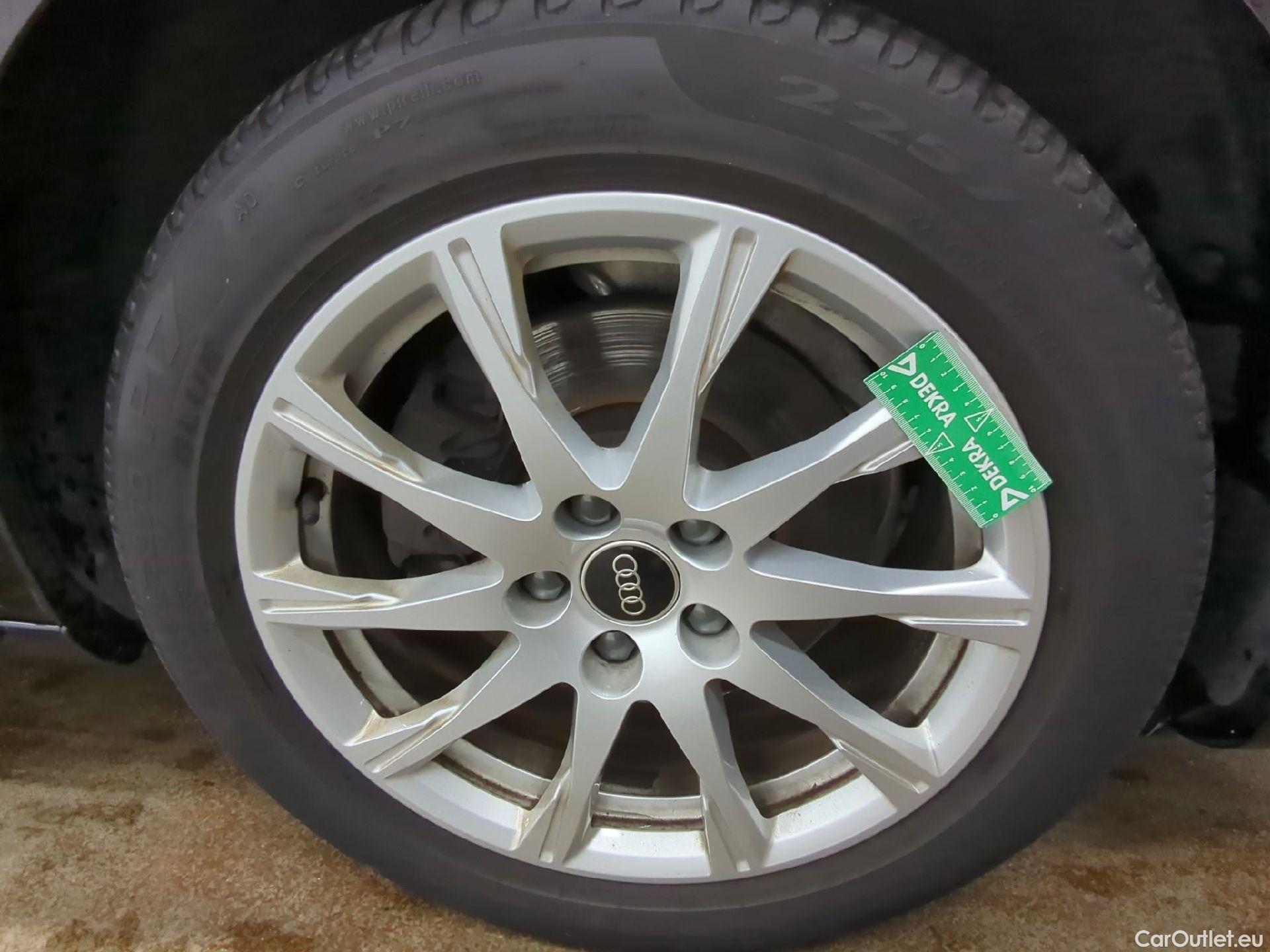  Audi  A4  Avant 30 TDI Business Line 2.0 TDI 135CV BVA7 E6d #2