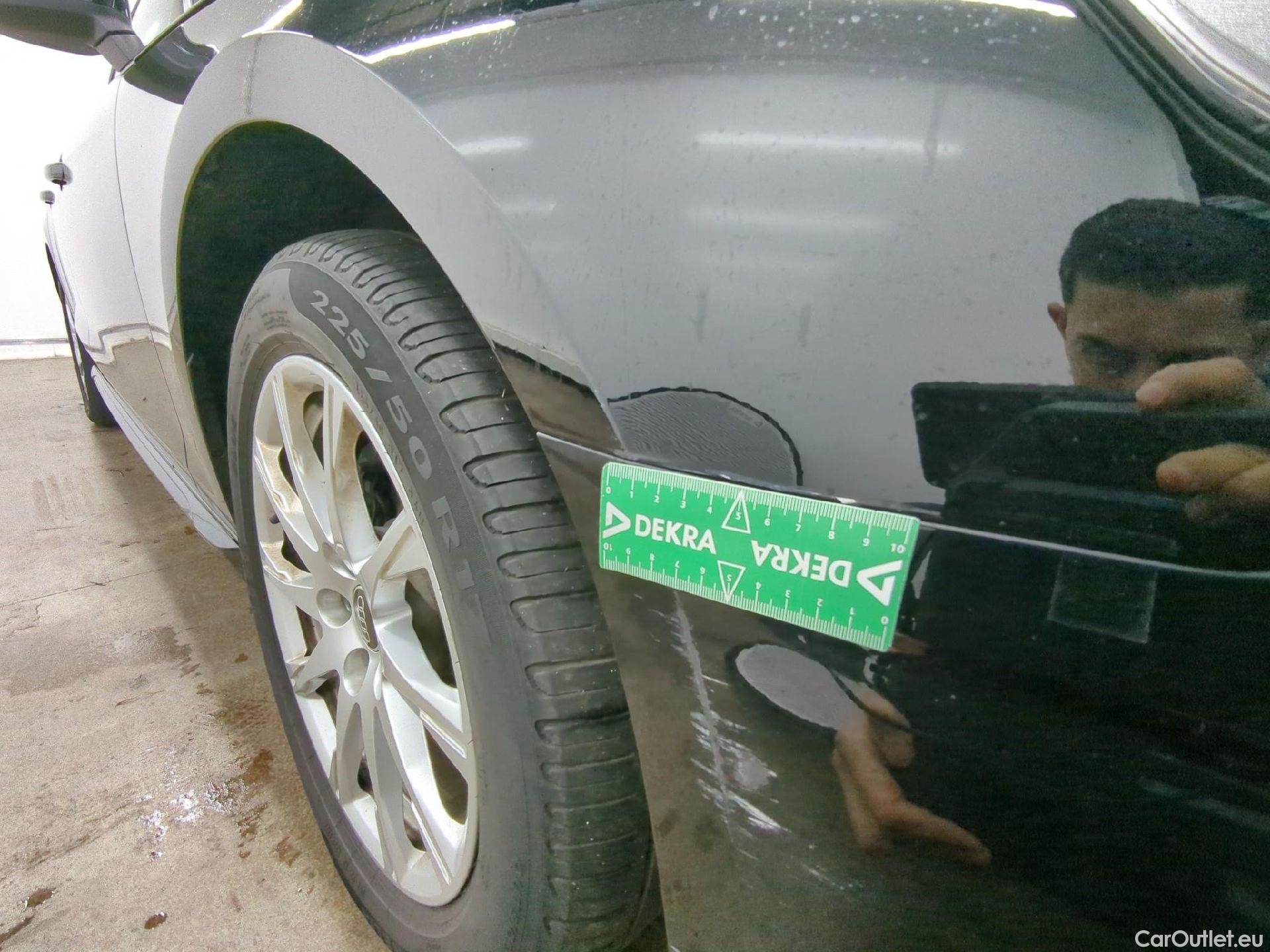  Audi  A4  Avant 30 TDI Business Line 2.0 TDI 135CV BVA7 E6d #3