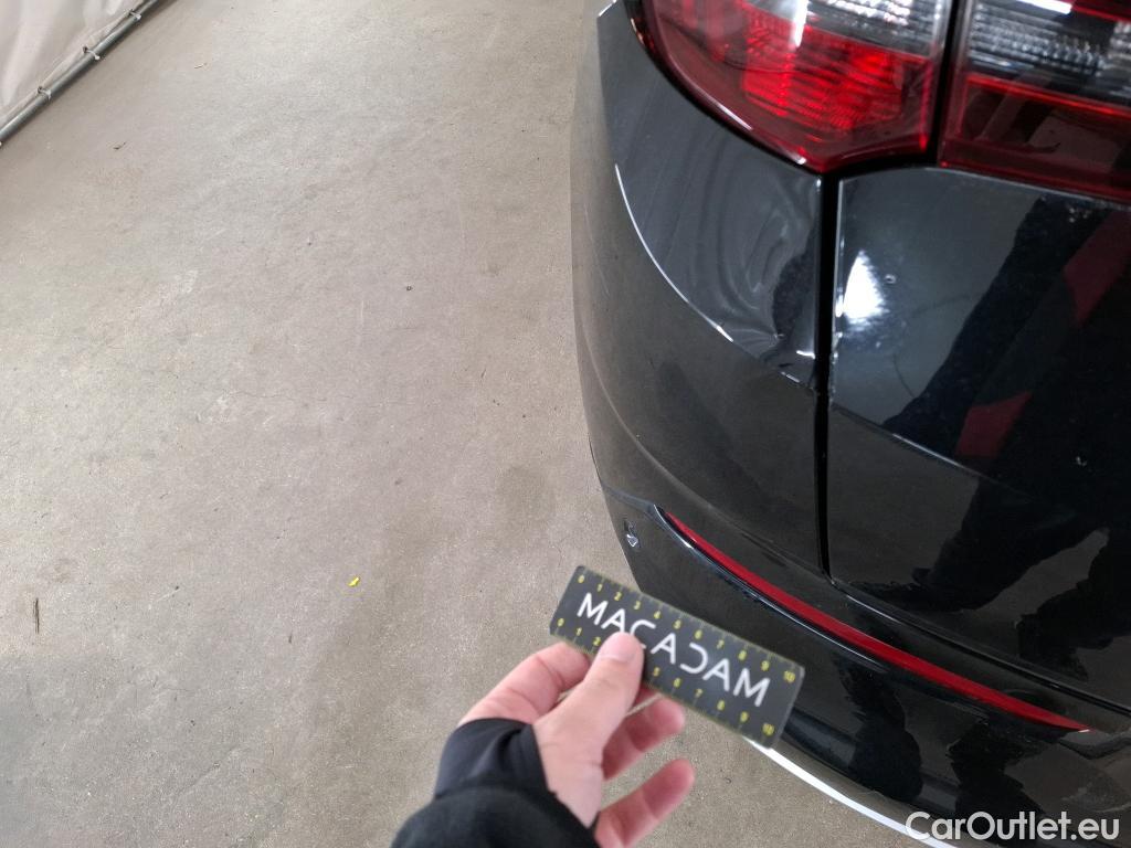  Opel   Grandland X Grandland X Elegance Business 1.5 130CV BVA8 E6d #1