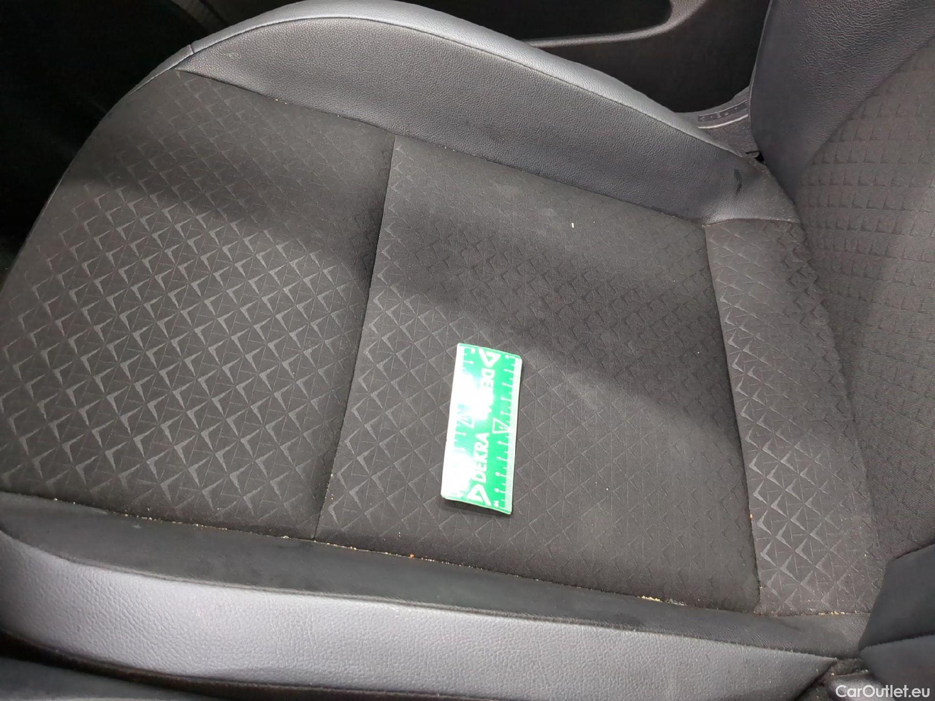  Nissan  Juke NISSAN  / 2019 / 5P / Crossover Hybrid 143 Business + #8