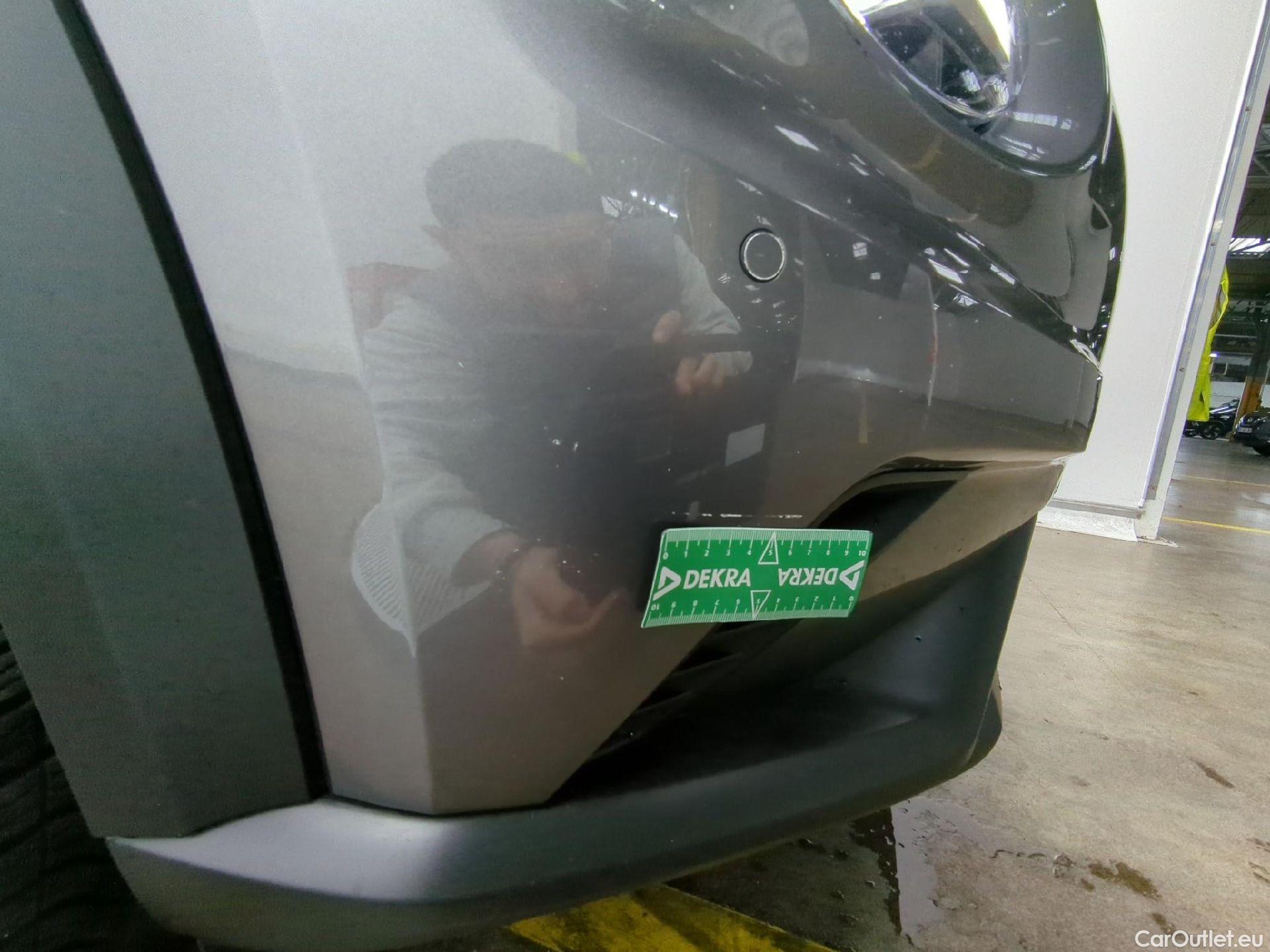  Nissan  Juke NISSAN  / 2019 / 5P / Crossover Hybrid 143 Business + #20