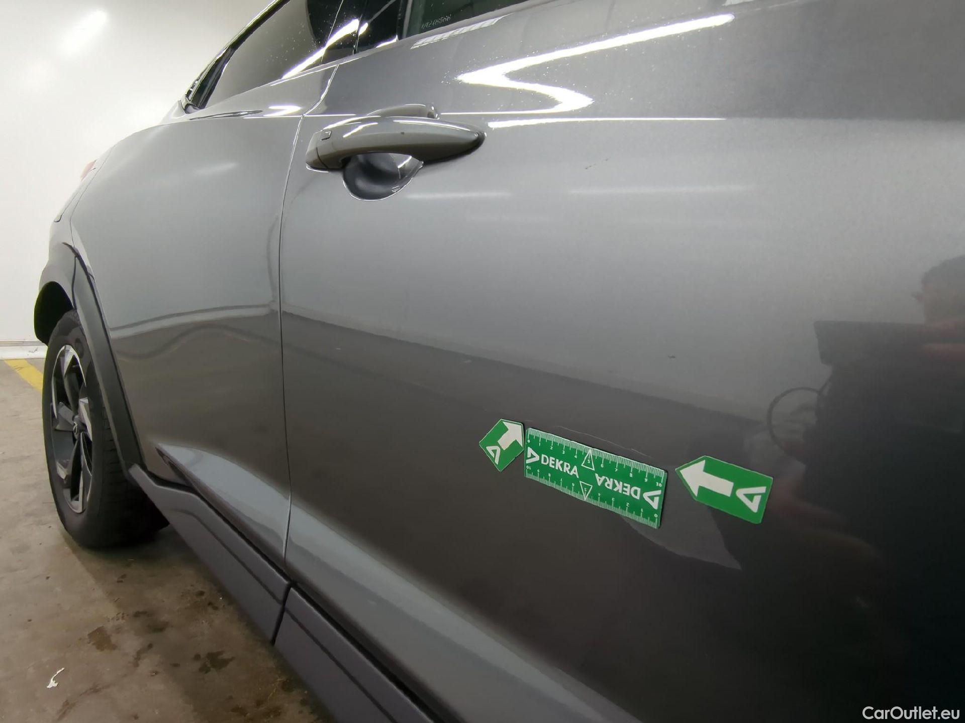  Nissan  Juke NISSAN  / 2019 / 5P / Crossover Hybrid 143 Business + #18