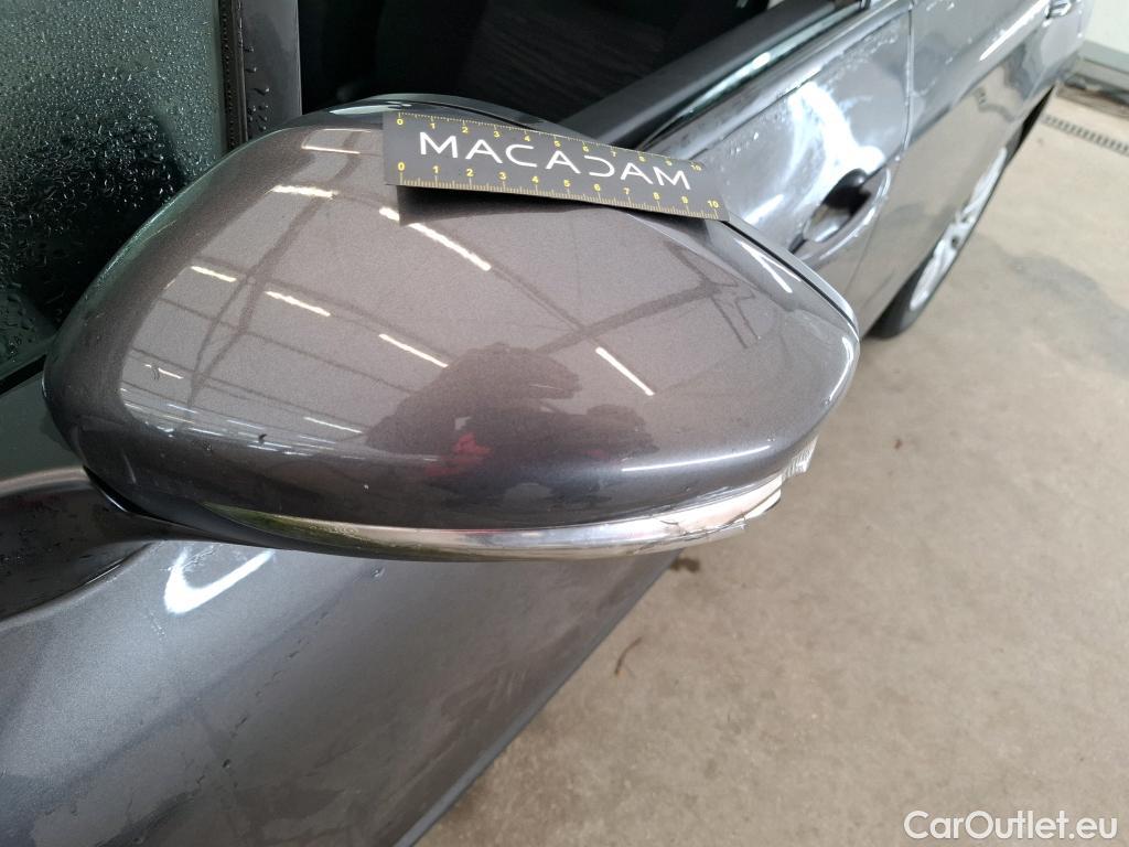  Peugeot  208  Affaire Premium Pack 1.2 PureTech 80CV BVM5 E6 #56