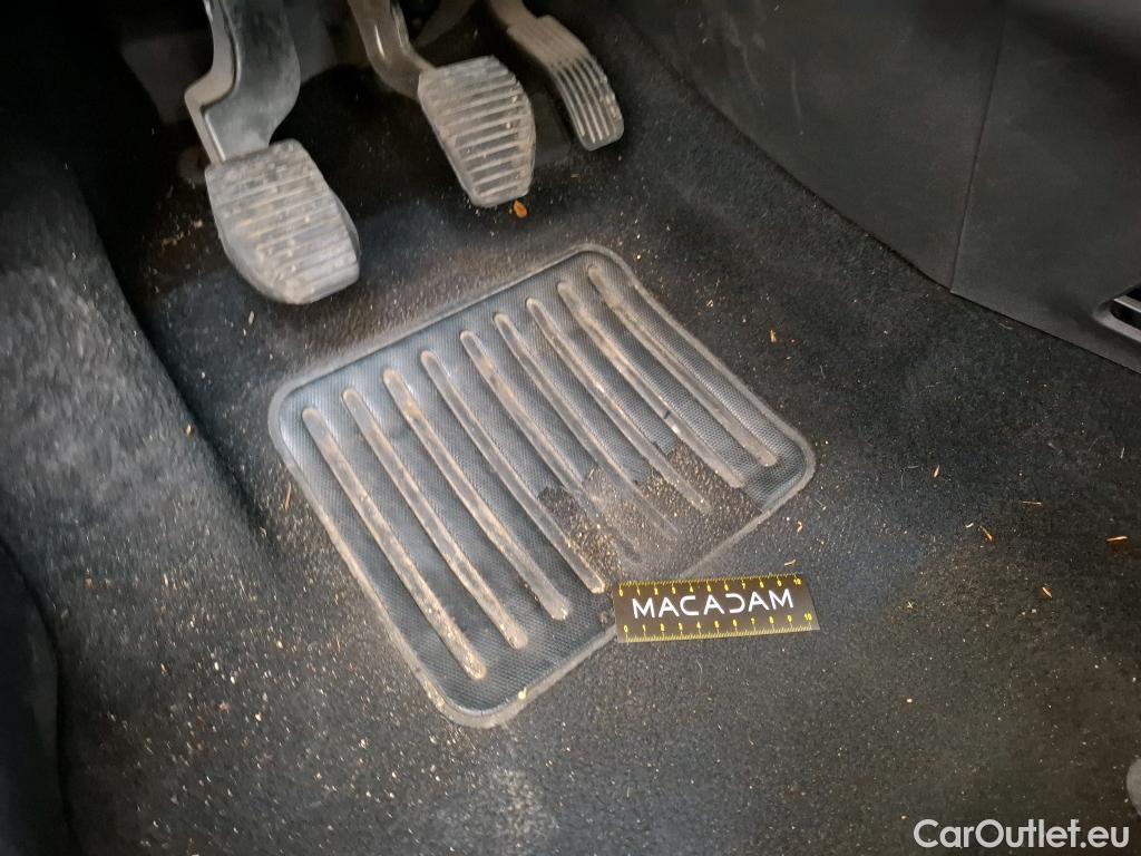  Peugeot  208  Affaire Premium Pack 1.2 PureTech 80CV BVM5 E6 #1