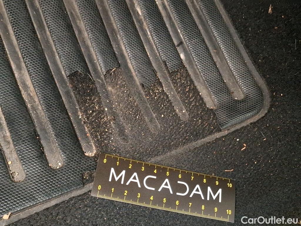  Peugeot  208  Affaire Premium Pack 1.2 PureTech 80CV BVM5 E6 #2