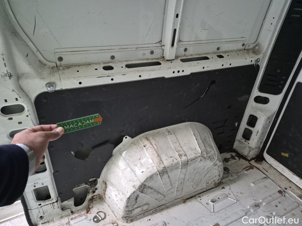  Peugeot  Boxer PEUGEOT  / 2014 / 4P / Fourgon tôlé BLUEHDI 130 PREMIUM PA 335 L2H2 #39