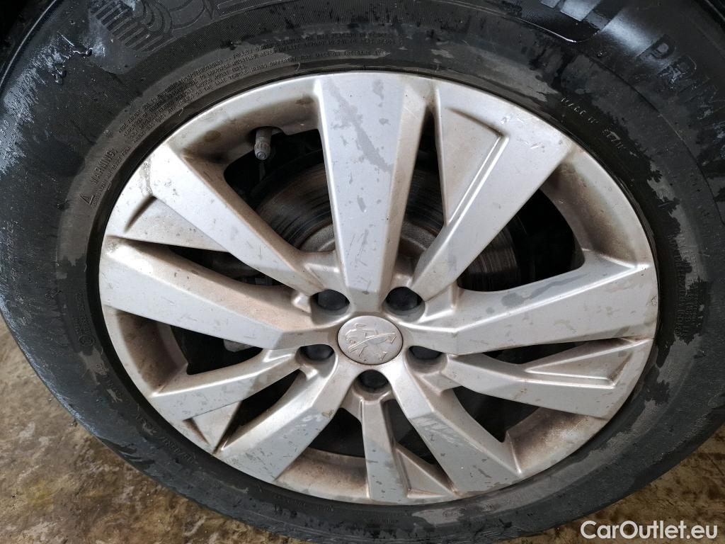  Peugeot  3008  Active Business 1.5 HDi 130CV BVA8 E6d #24