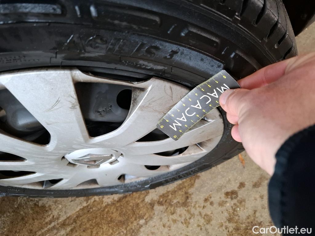  Renault  Trafic  III Fourgon Grand Confort L1H1 1200 1.6 dCi 125CV BVM6 E6 #44