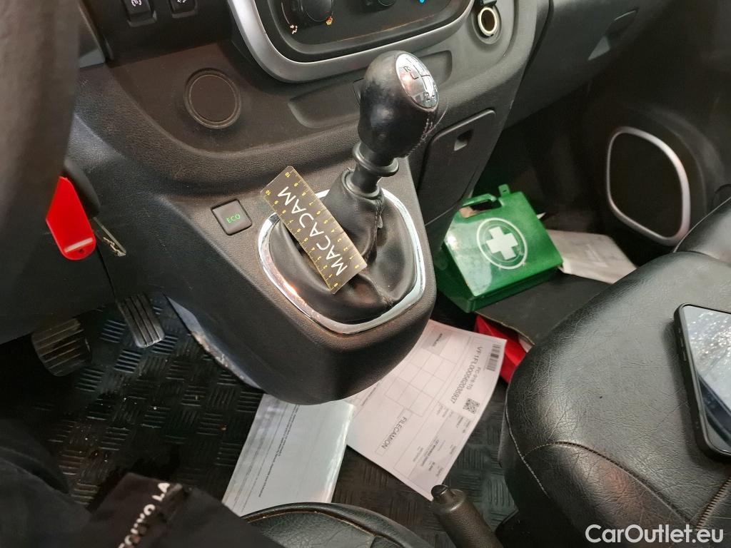  Renault  Trafic  III Fourgon Grand Confort L1H1 1200 1.6 dCi 125CV BVM6 E6 #29