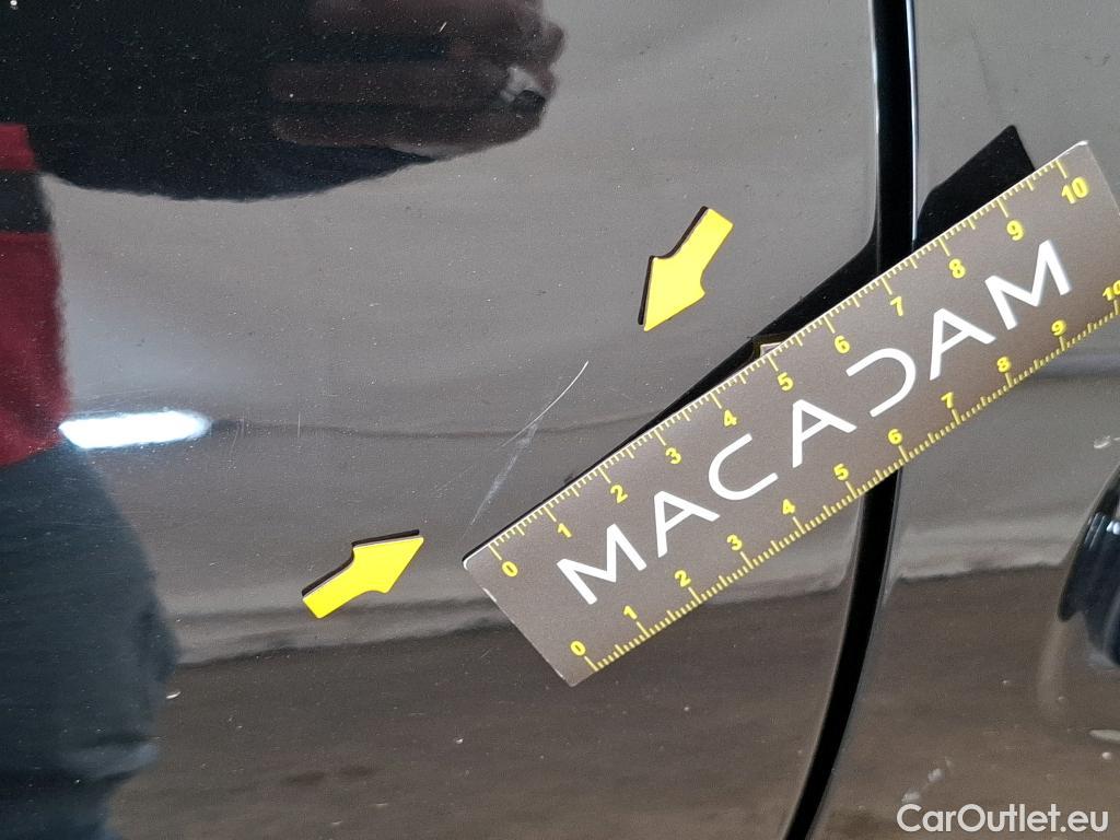  Renault  Kadjar RENAULT  / 2018 / 5P / Crossover Intens TCe 140 EDC FAP - 21 #16