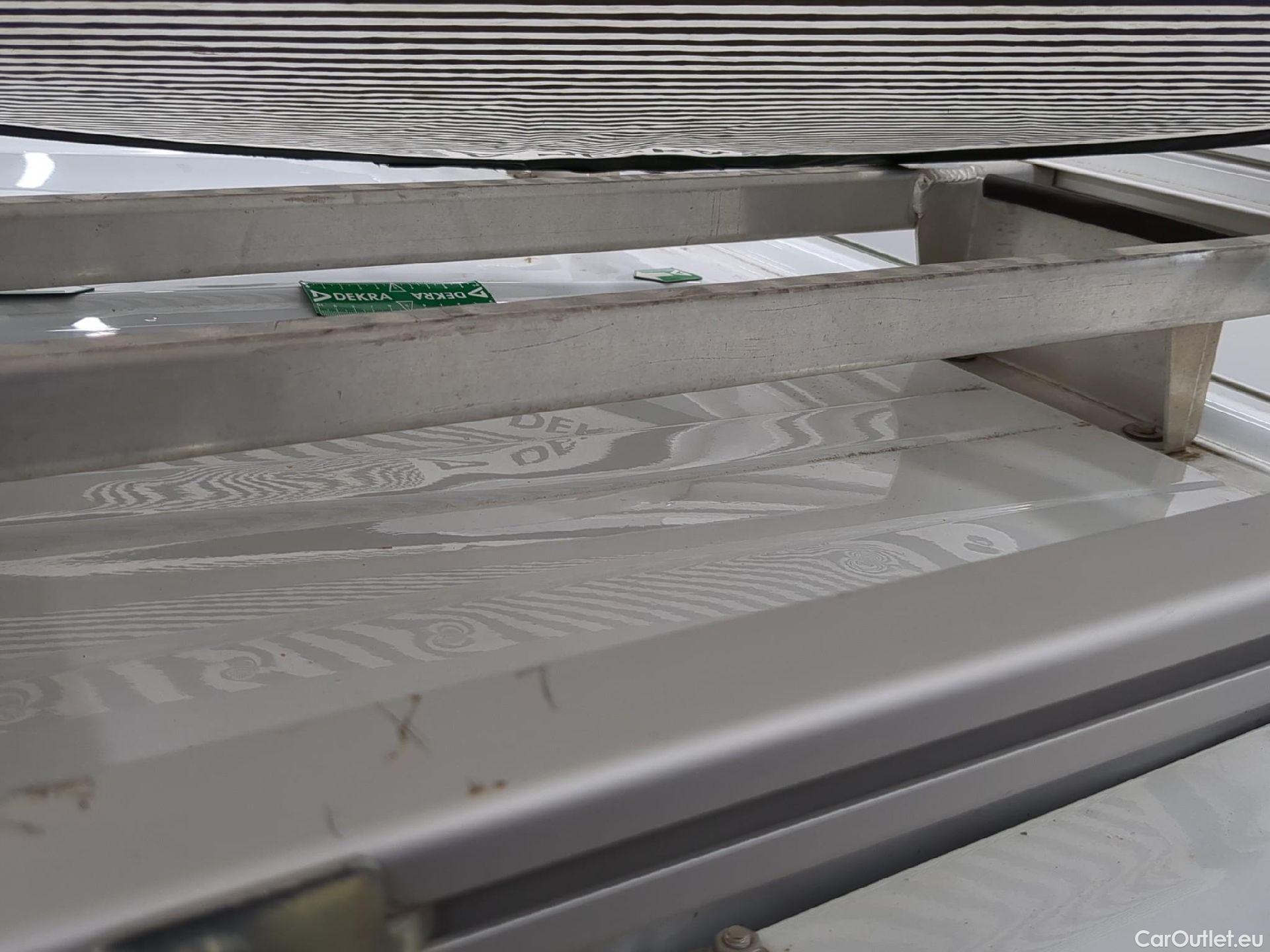  Renault  Trafic RENAULT  / 2019 / 4P / Fourgon tole NV FG GCF L1H1 1200 dCi 120 #10