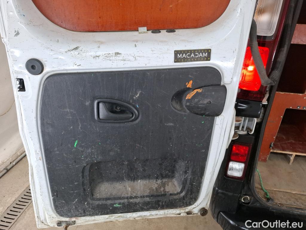  Renault  Trafic  III Fourgon Grand Confort L1H1 1200 1.6 dCi 125CV BVM6 E6 #35