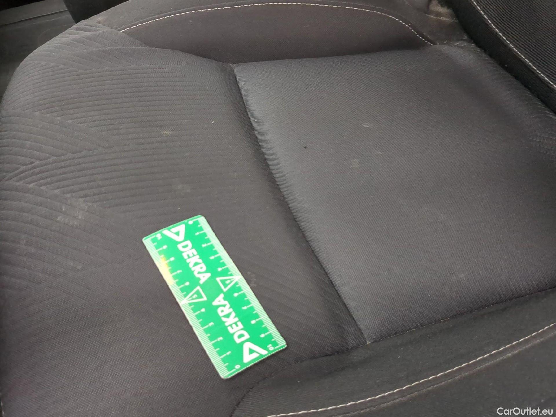  Renault  Trafic RENAULT  / 2019 / 4P / Fourgon tole NV FG GCF L1H1 1200 dCi 120 #1