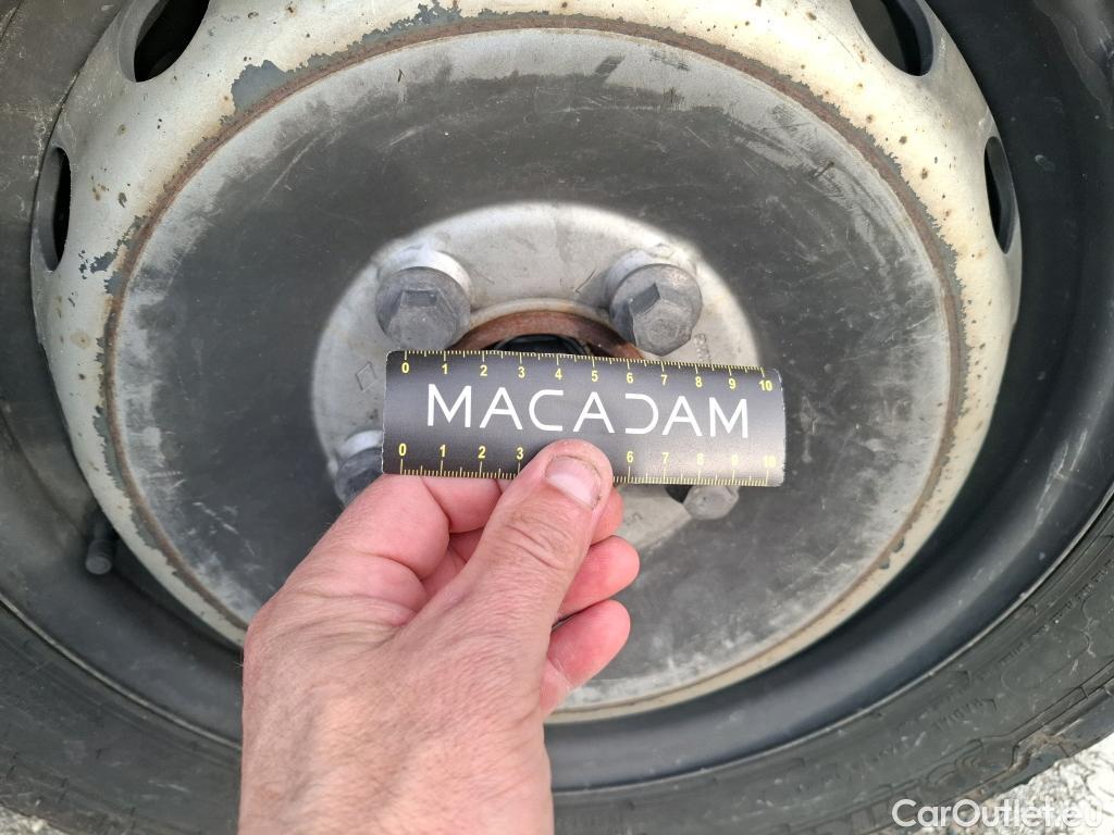  Renault  Master RENAULT  VU 4p Fourgon FG GCf Trac F3500 L2H2 Energy dCi 145 E6 #37