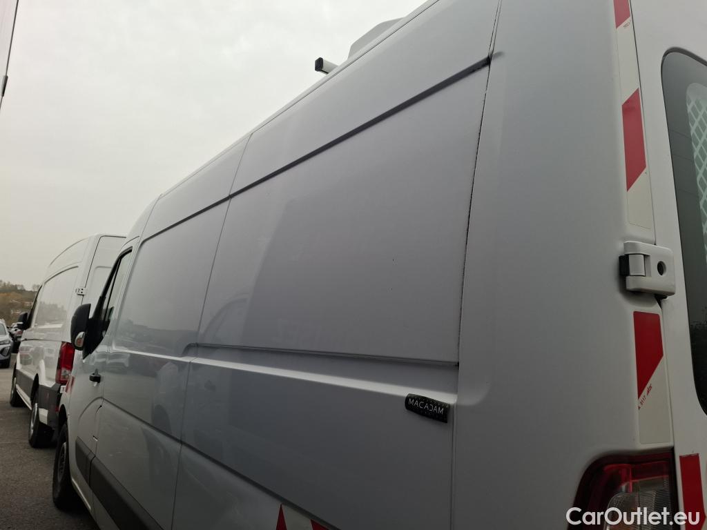  Renault  Master RENAULT  VU 4p Fourgon FG GCf Trac F3500 L2H2 Energy dCi 145 E6 #49