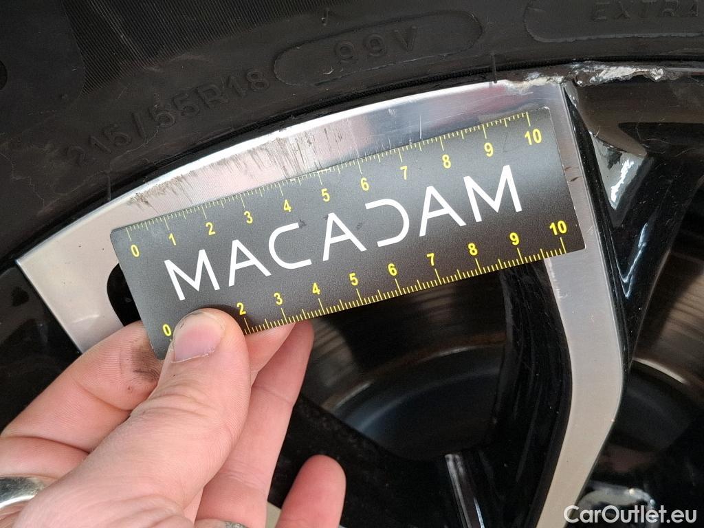  Renault  Kadjar RENAULT  / 2018 / 5P / Crossover Intens TCe 140 EDC FAP - 21 #3