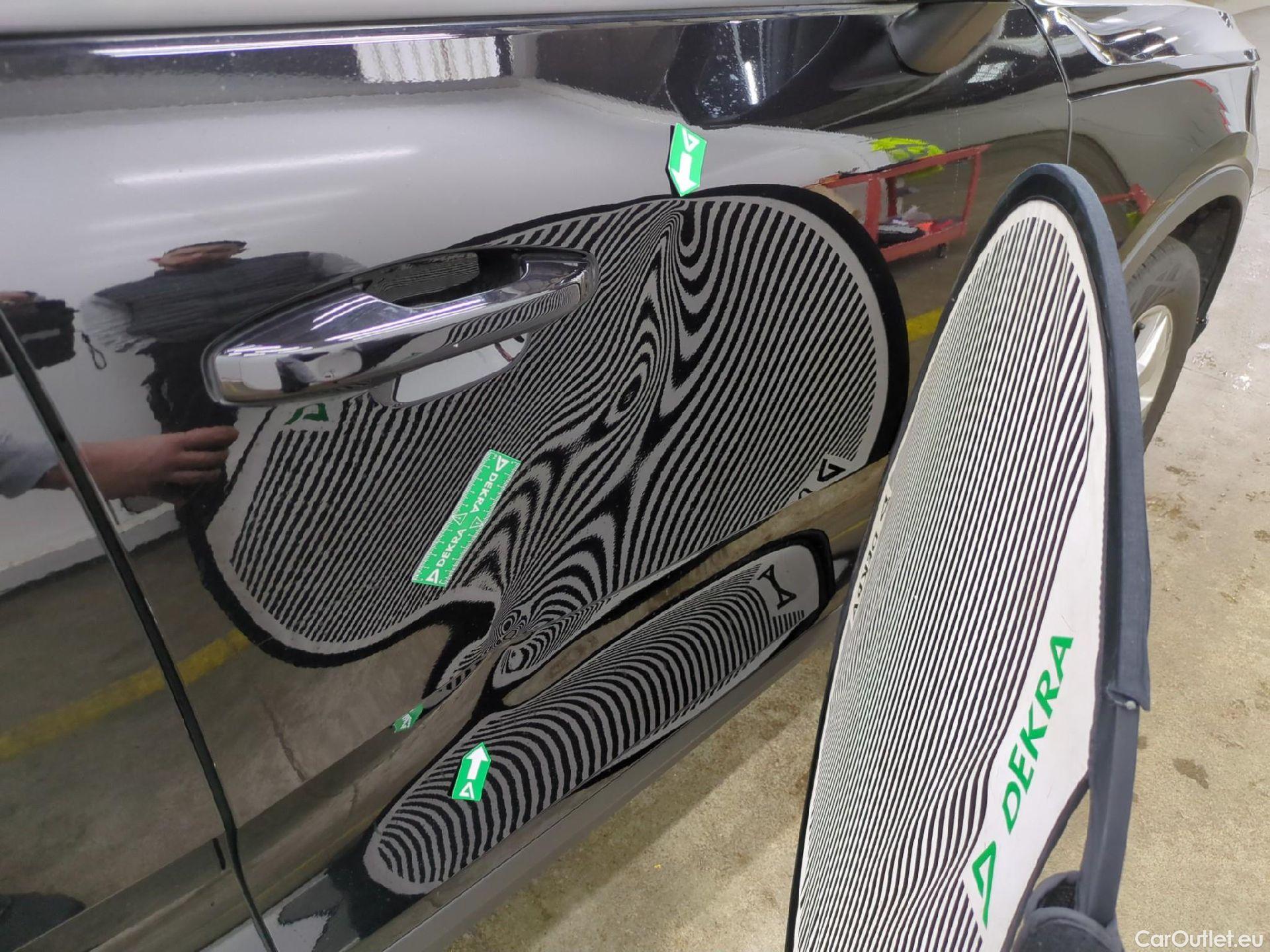  Volvo  XC 40 XC40 Momentum 2WD 1.5 130CV BVA8 E6d #27