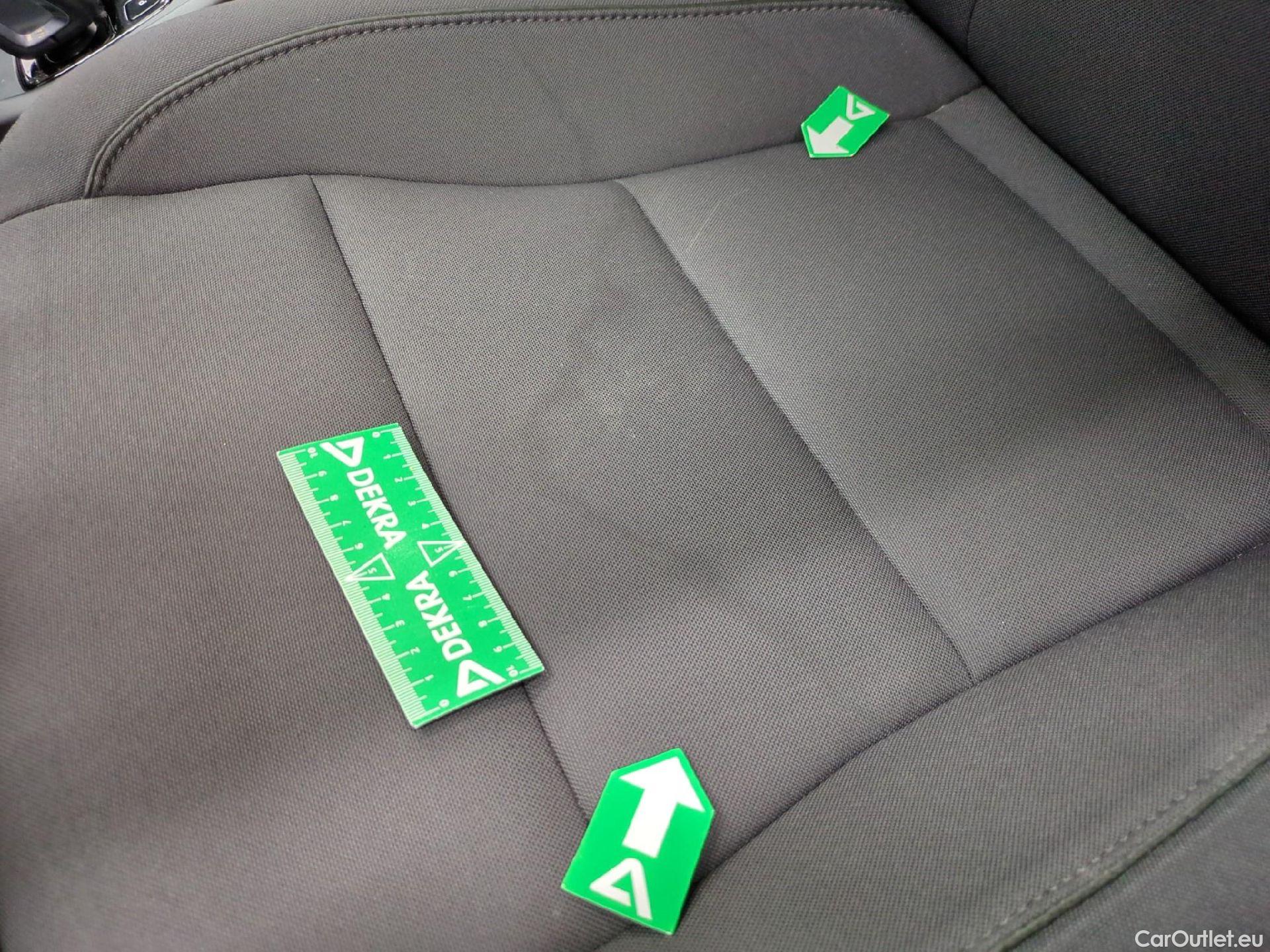  Volvo  XC 40 XC40 Momentum 2WD 1.5 130CV BVA8 E6d #6