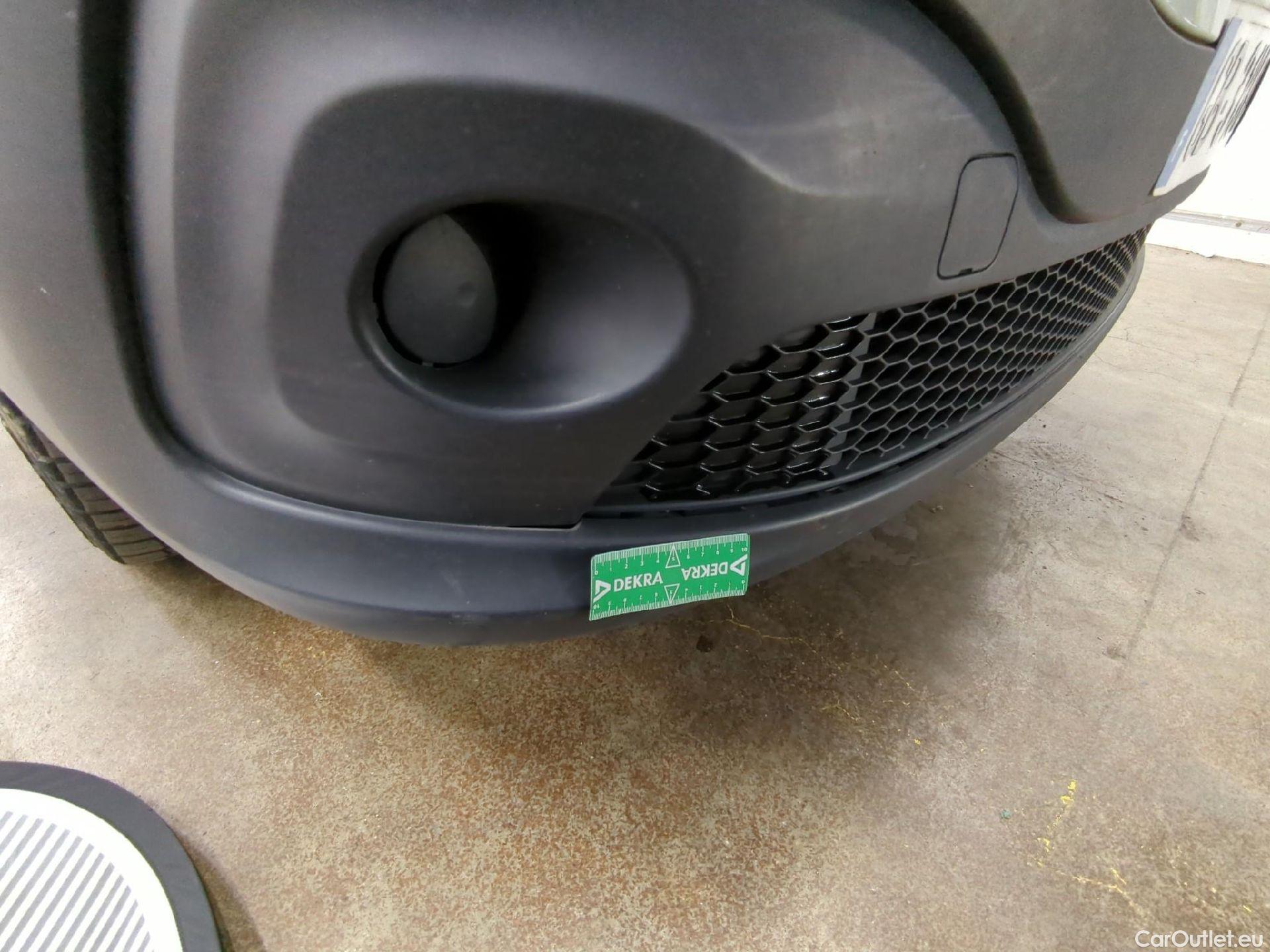  Renault  Trafic RENAULT  / 2019 / 4P / Fourgon tole NV FG GCF L1H1 1200 dCi 120 #46